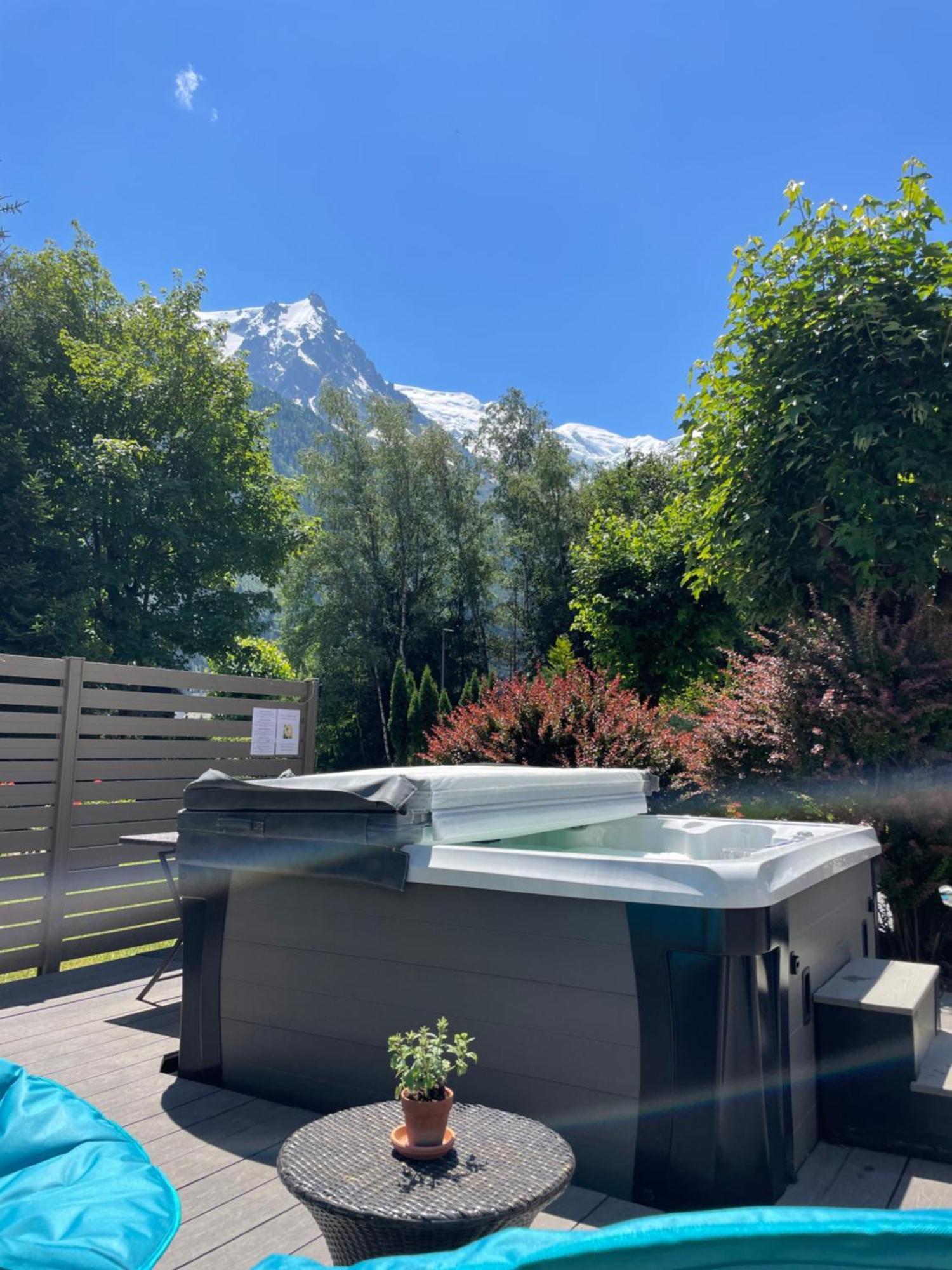 Chalet Hotel La Sapiniere Chamonix ภายนอก รูปภาพ