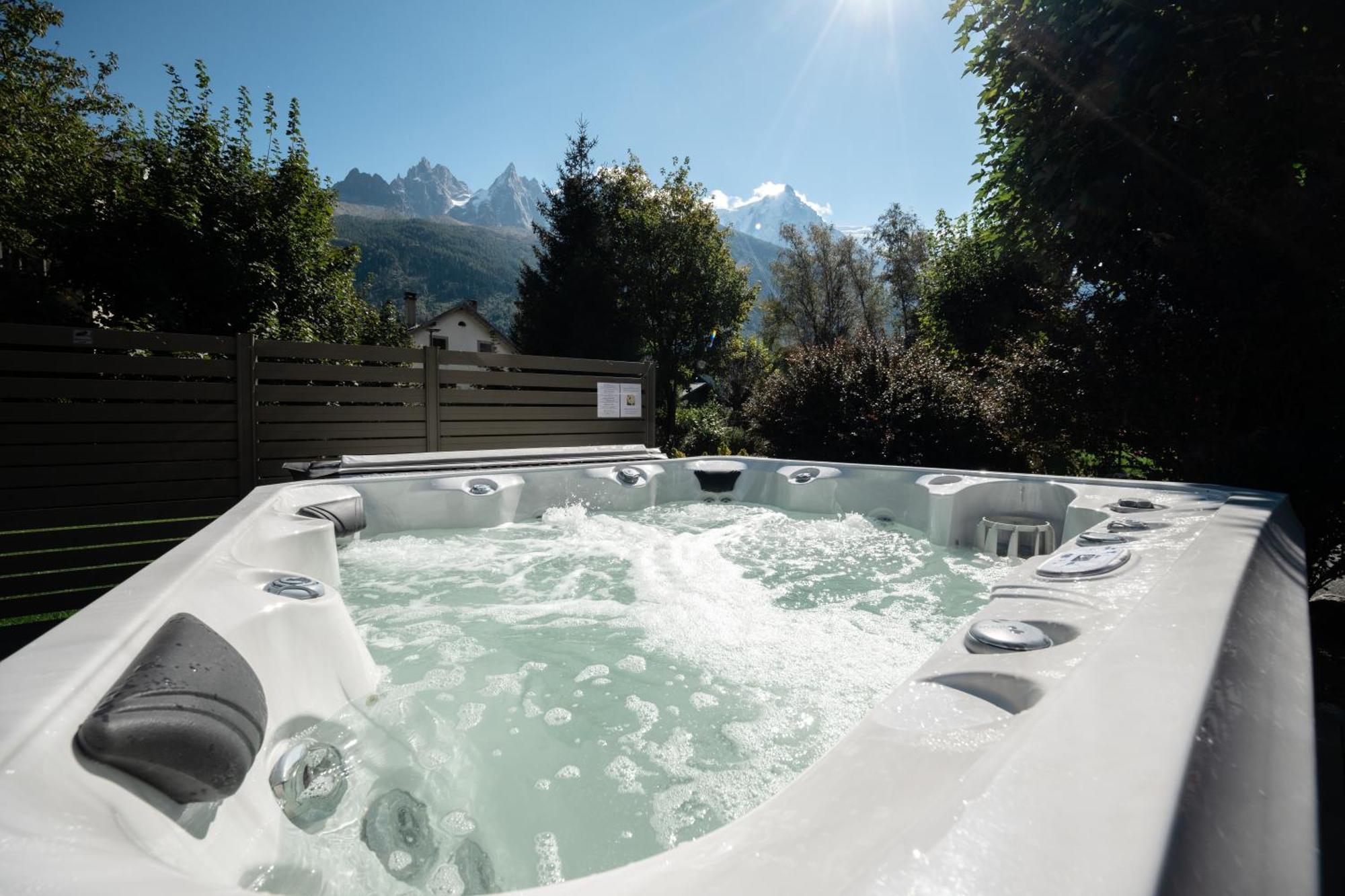 Chalet Hotel La Sapiniere Chamonix ภายนอก รูปภาพ