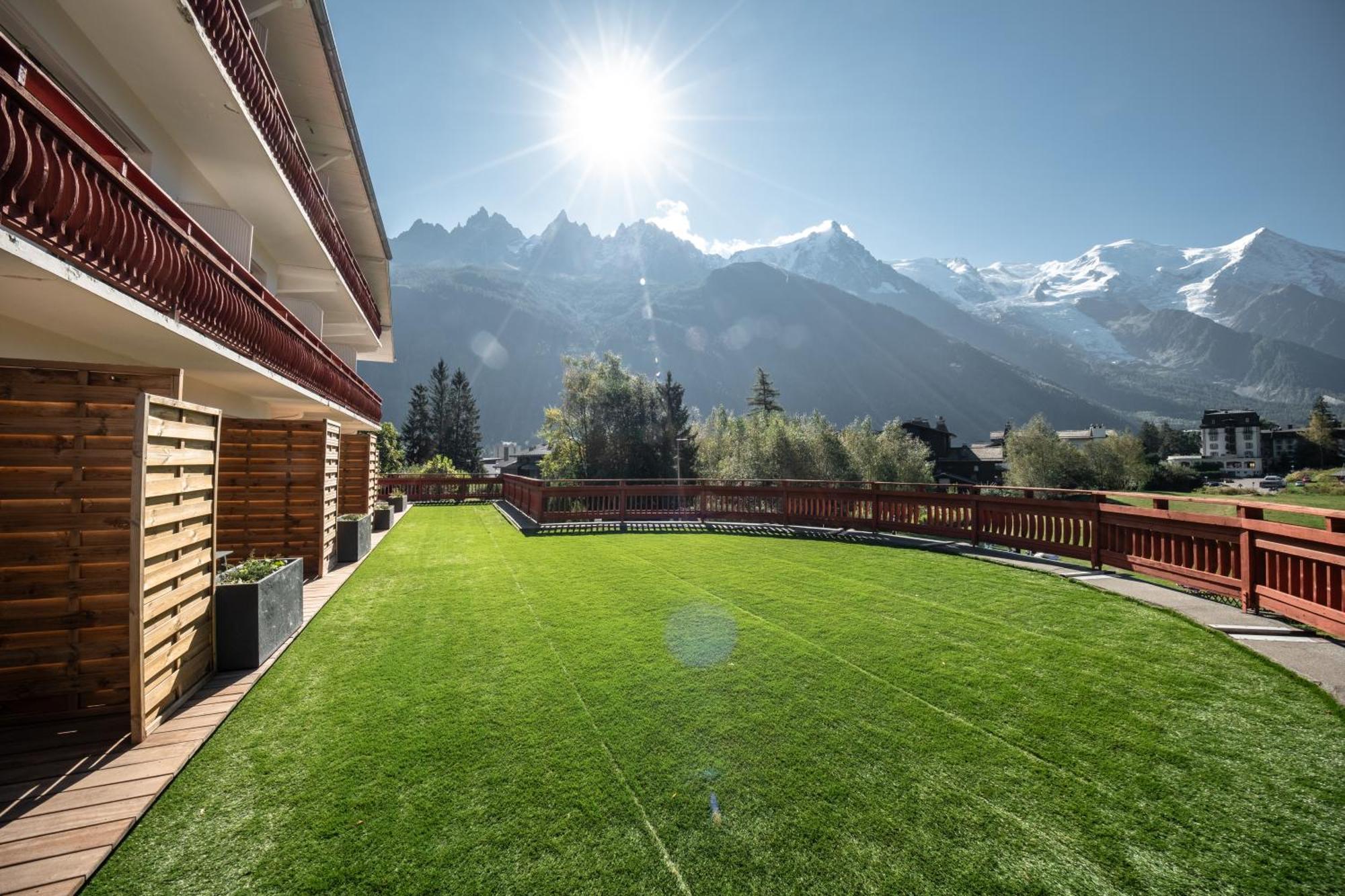 Chalet Hotel La Sapiniere Chamonix ภายนอก รูปภาพ